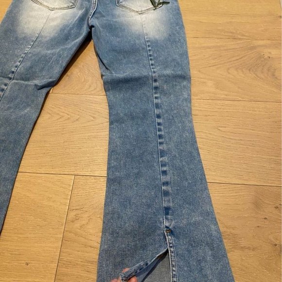 Boho Cropped Embroidered Denim - Picture 7 of 8